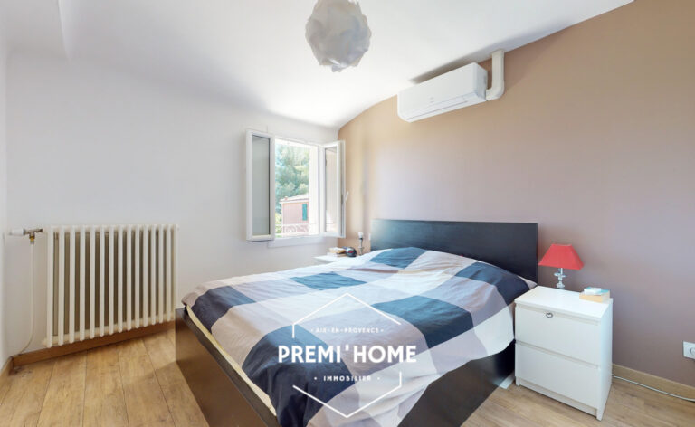 MAISON RENOVEE 4 CHAMBRES + 2 STUDIOS ET PISCINE SECTEUR AXI - Premi'home Agence immobilière Aix En Provence