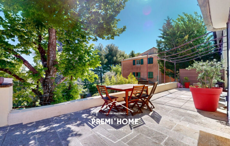 MAISON RENOVEE 4 CHAMBRES + 2 STUDIOS ET PISCINE SECTEUR AXI - Premi'home Agence immobilière Aix En Provence