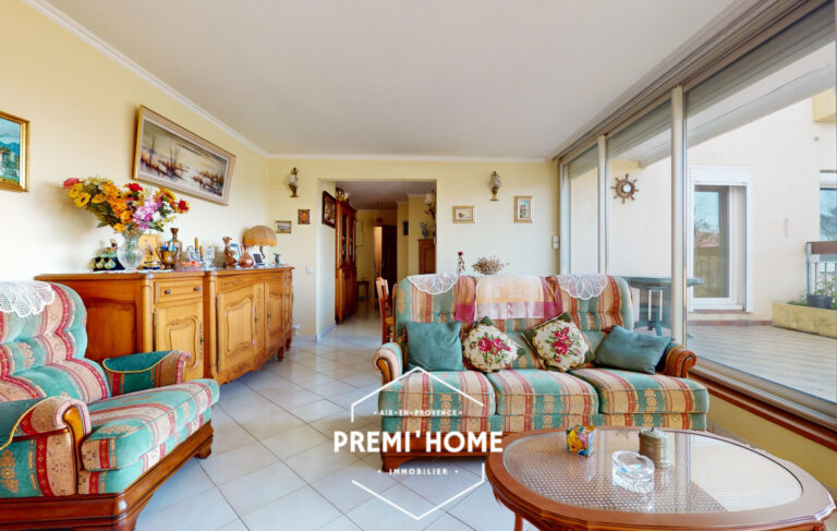 A VENDRE T3 CHATEAU DOUBLE TERRASSE ET ASCENSEUR - Premi'home Agence immobilière Aix En Provence