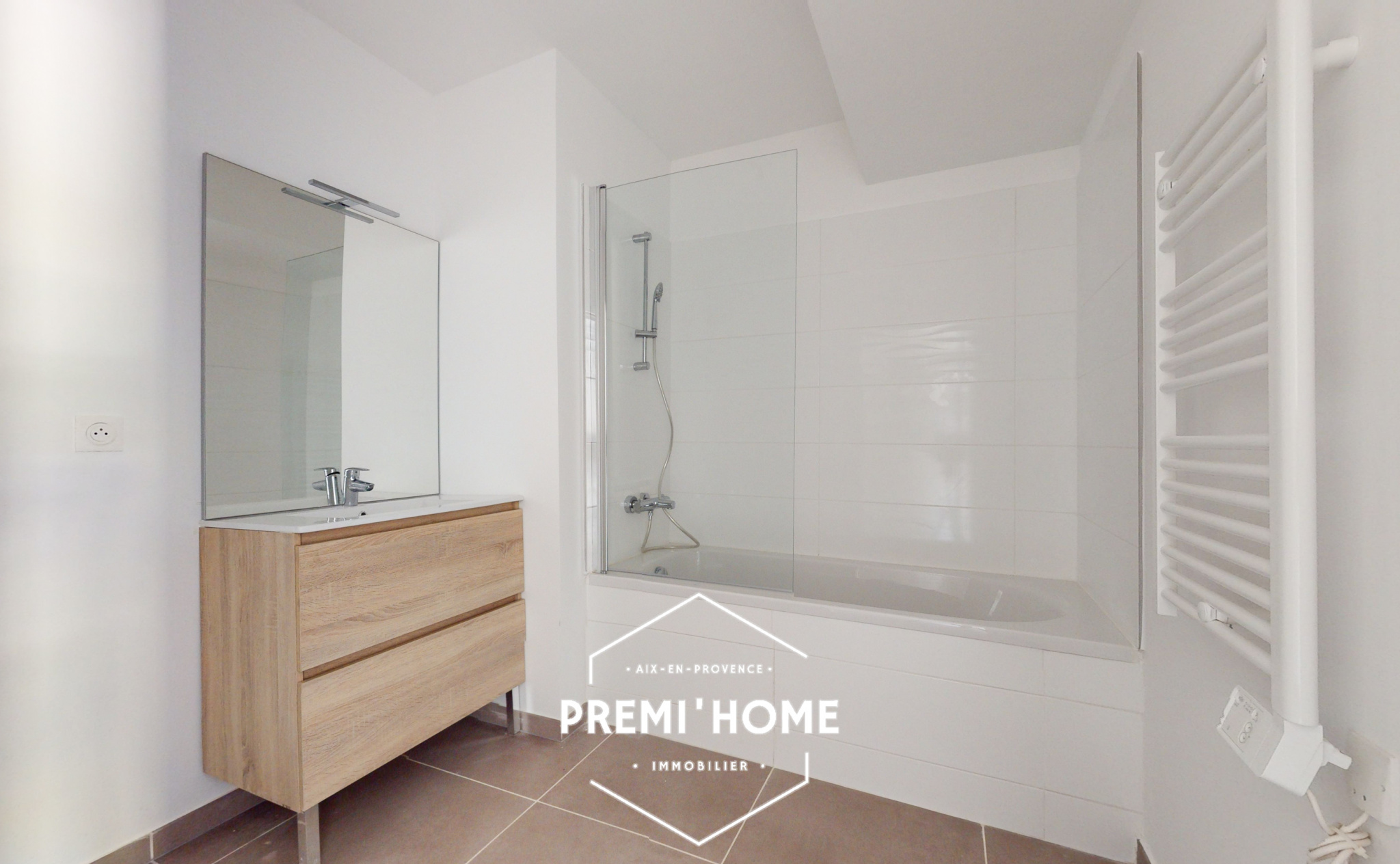 A VENDRE T3 DE 2024 1ER ETAGE QUARTIER FACULTES - Premi'home Agence immobilière Aix En Provence