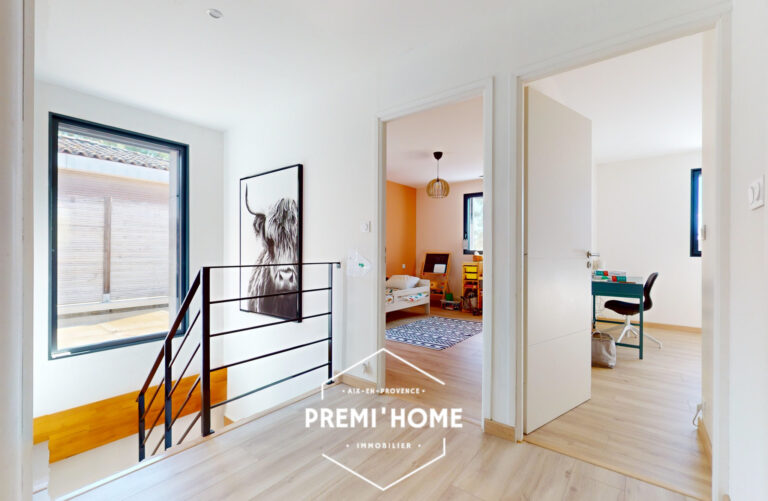 A VENDRE MAISON RECENTE PISCINE EGUILLES - Premi'home Agence immobilière Aix En Provence