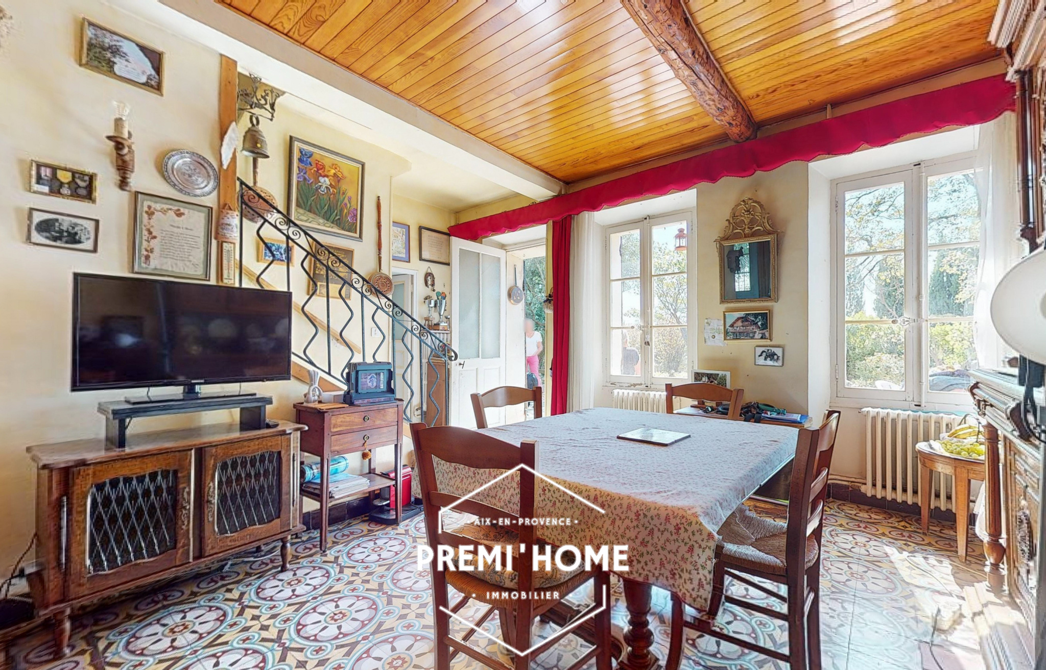 A VENDRE MAISON A RENOVER TERRAIN 3600M2 AIX EN PROVENCE EST - Premi'home Agence immobilière Aix En Provence