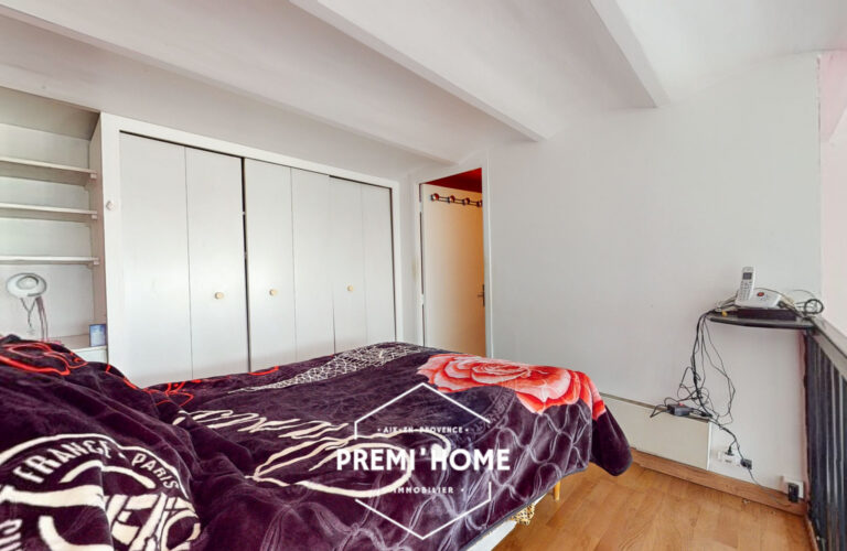 * A VENDRE T2 MEZZANINE PROCHE ROTONDE AIX EN PROVENCE *  - Premi'home Agence immobilière Aix En Provence