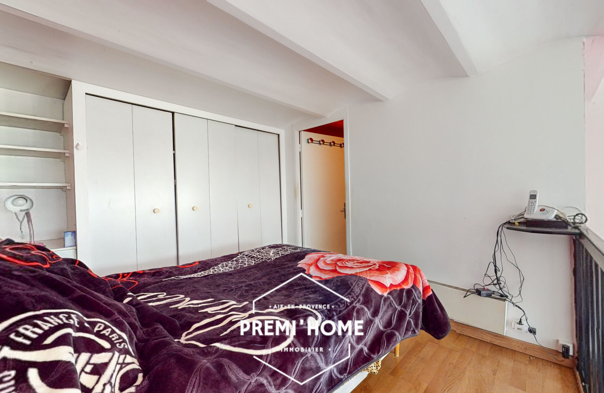 * A VENDRE T2 MEZZANINE PROCHE ROTONDE AIX EN PROVENCE *  - Premi'home Agence immobilière Aix En Provence
