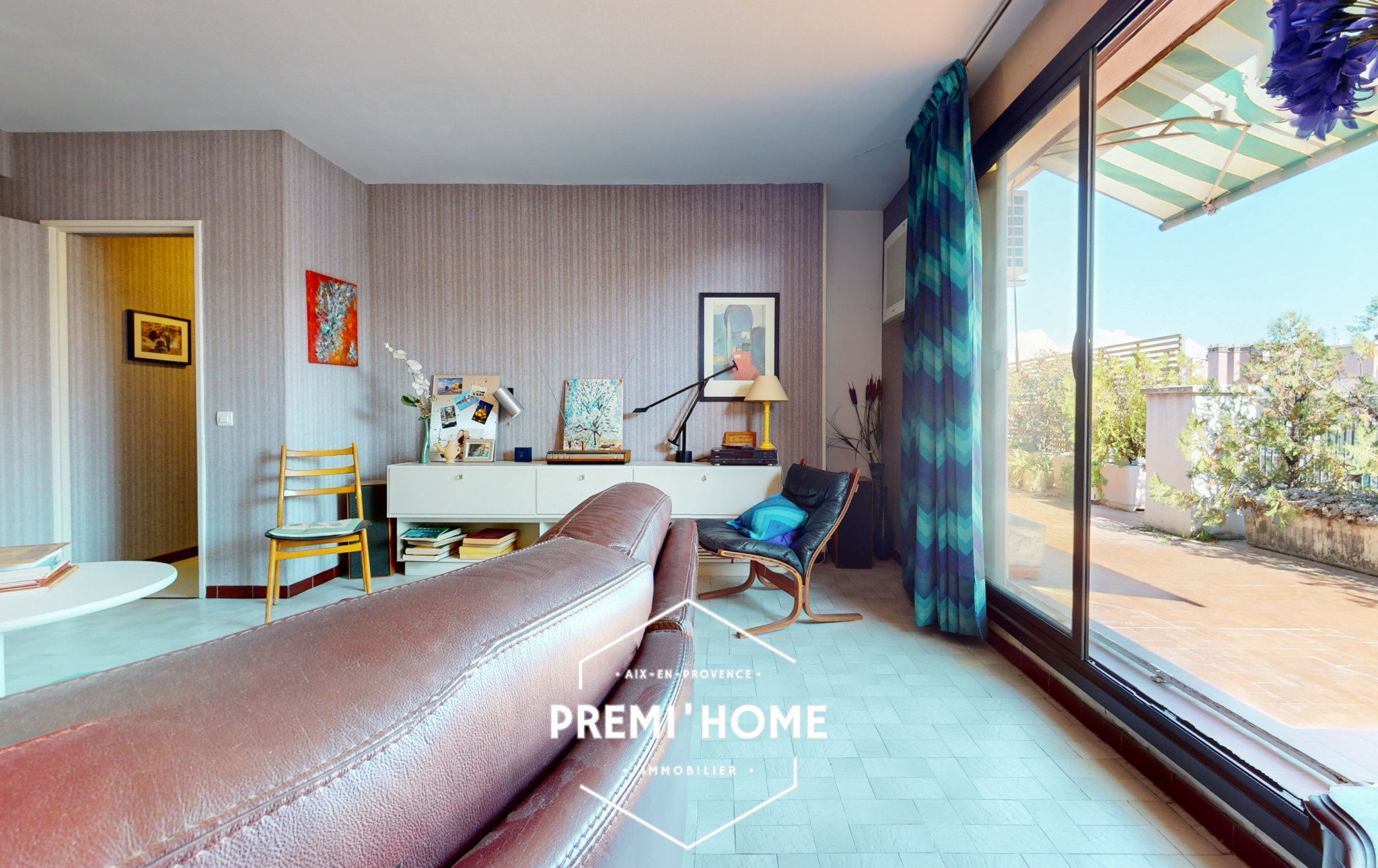 Appartement T5 dernier étage de 130m2 avec 40m2 de terrasse - Premi'home Agence immobilière Aix En Provence