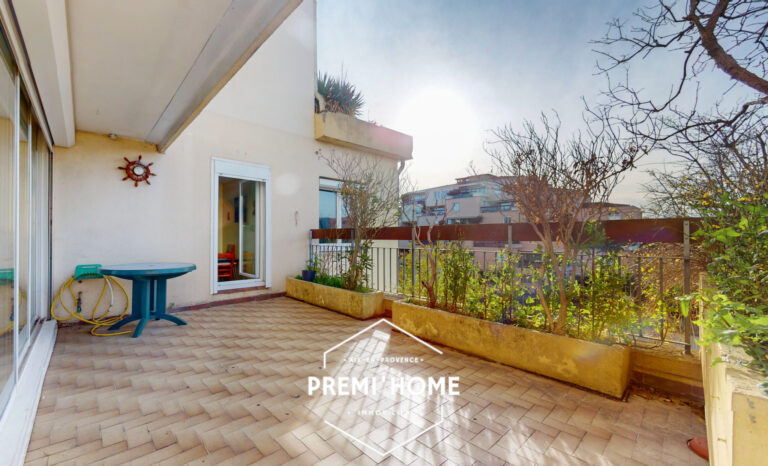 A VENDRE T3 CHATEAU DOUBLE TERRASSE ET ASCENSEUR - Premi'home Agence immobilière Aix En Provence