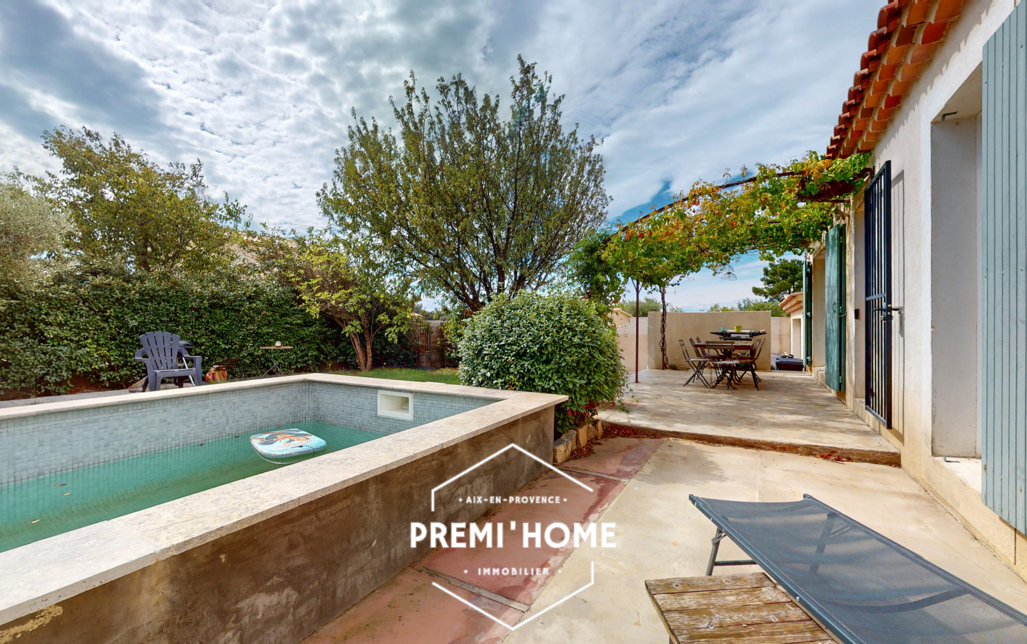 A VENDRE MAISON RÉCENTE 3 CHAMBRES PISCINE AUREILLE - Premi'home Agence immobilière Aix En Provence