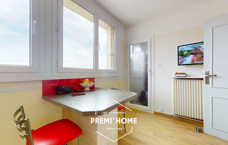 A VENDRE T3 DERNIER ETAGE ASCENSEUR 13011 MARSEILLE - Premi'home Agence immobilière Aix En Provence