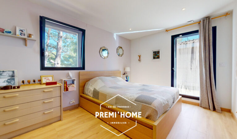 A VENDRE MAISON RECENTE PISCINE EGUILLES - Premi'home Agence immobilière Aix En Provence