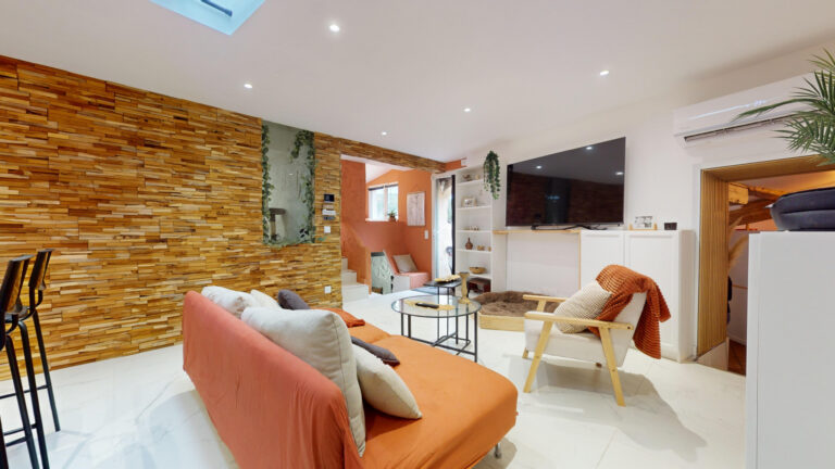 * MAISON T3/4 RENOVEE ROQUEVAIRE * - Premi'home Agence immobilière Aix En Provence