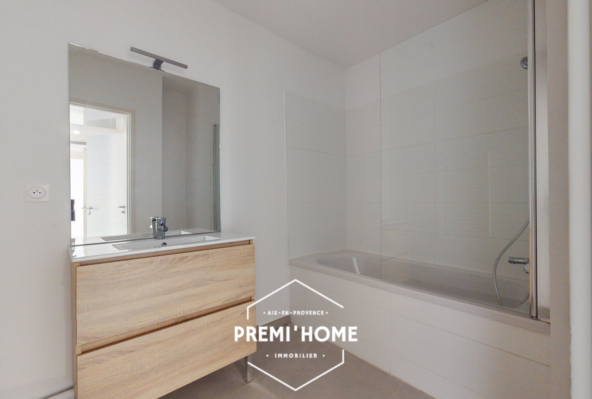 A VENDRE T3 DE 2024 EN RDC QUARTIER FACULTES - Premi'home Agence immobilière Aix En Provence