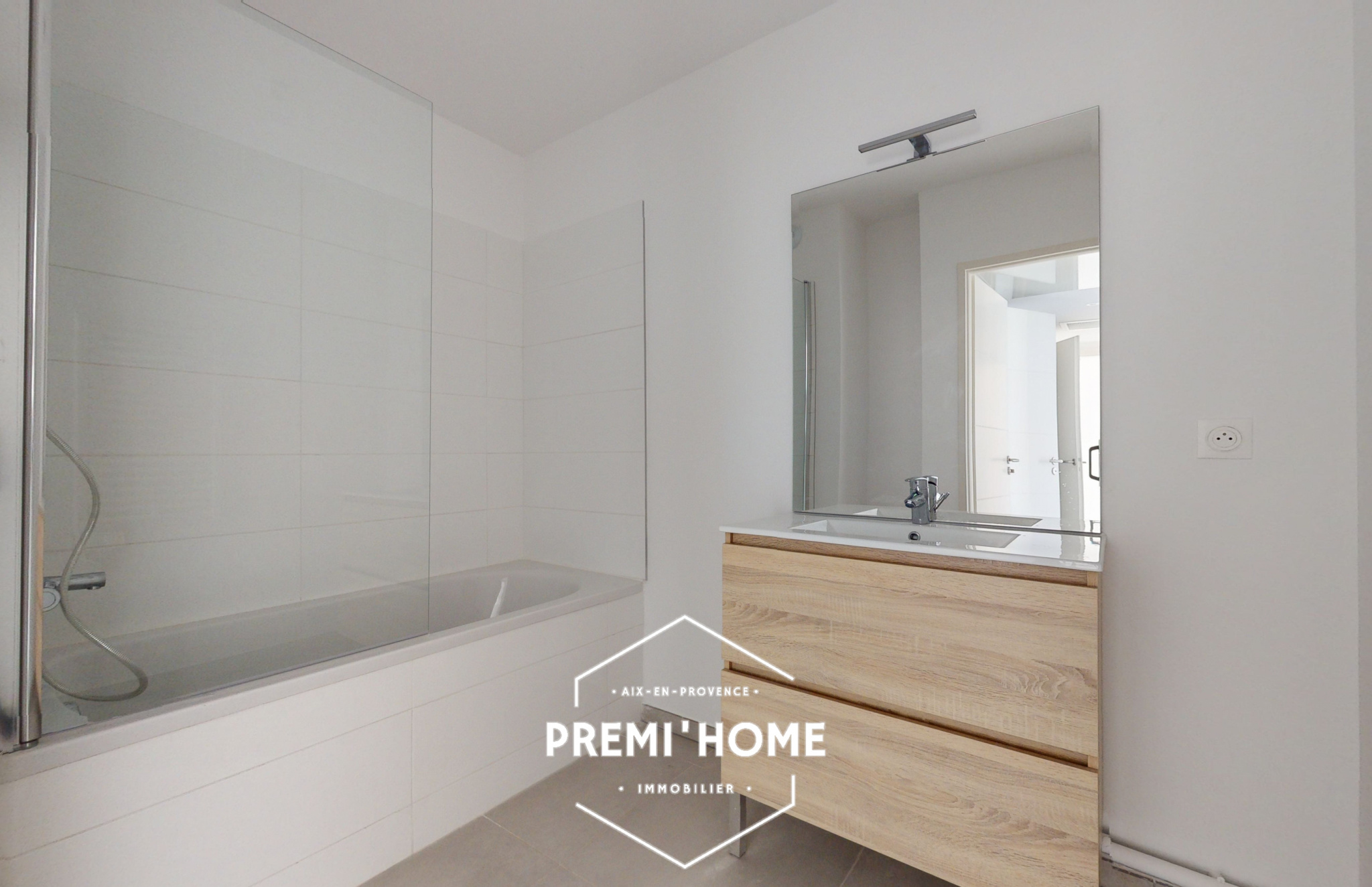 A VENDRE T3 DE 2024 1ER ETAGE QUARTIER FACULTES - Premi'home Agence immobilière Aix En Provence