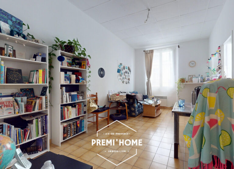 Appartement T3 de 60m2 au 3ème et dernier étage 13001 Marsei - Premi'home Agence immobilière Aix En Provence