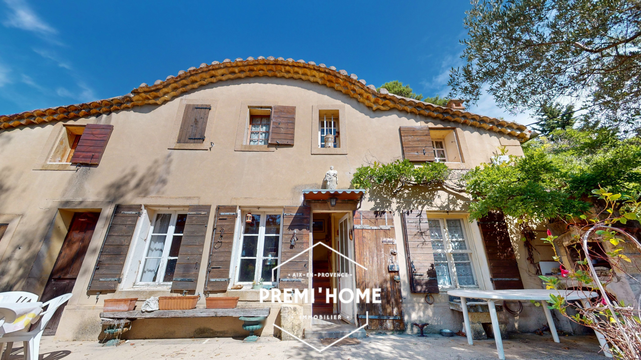 A VENDRE MAISON A RENOVER TERRAIN 3600M2 AIX EN PROVENCE EST - Premi'home Agence immobilière Aix En Provence