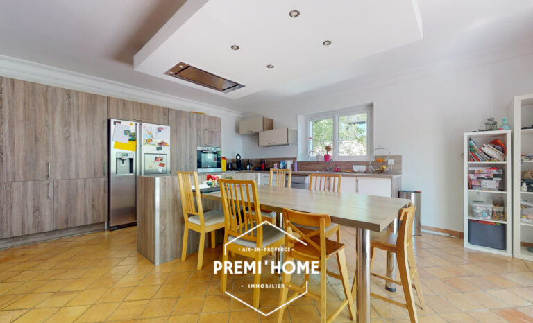 MAISON RENOVEE 4 CHAMBRES + 2 STUDIOS ET PISCINE SECTEUR AXI - Premi'home Agence immobilière Aix En Provence