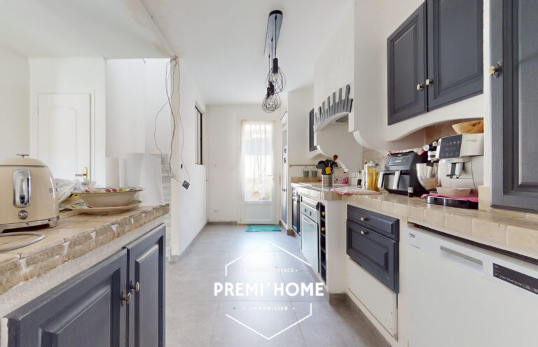 A VENDRE MAISON 3 CHAMBRES JARDIN SEPTEMES LES VALLONS - Premi'home Agence immobilière Aix En Provence