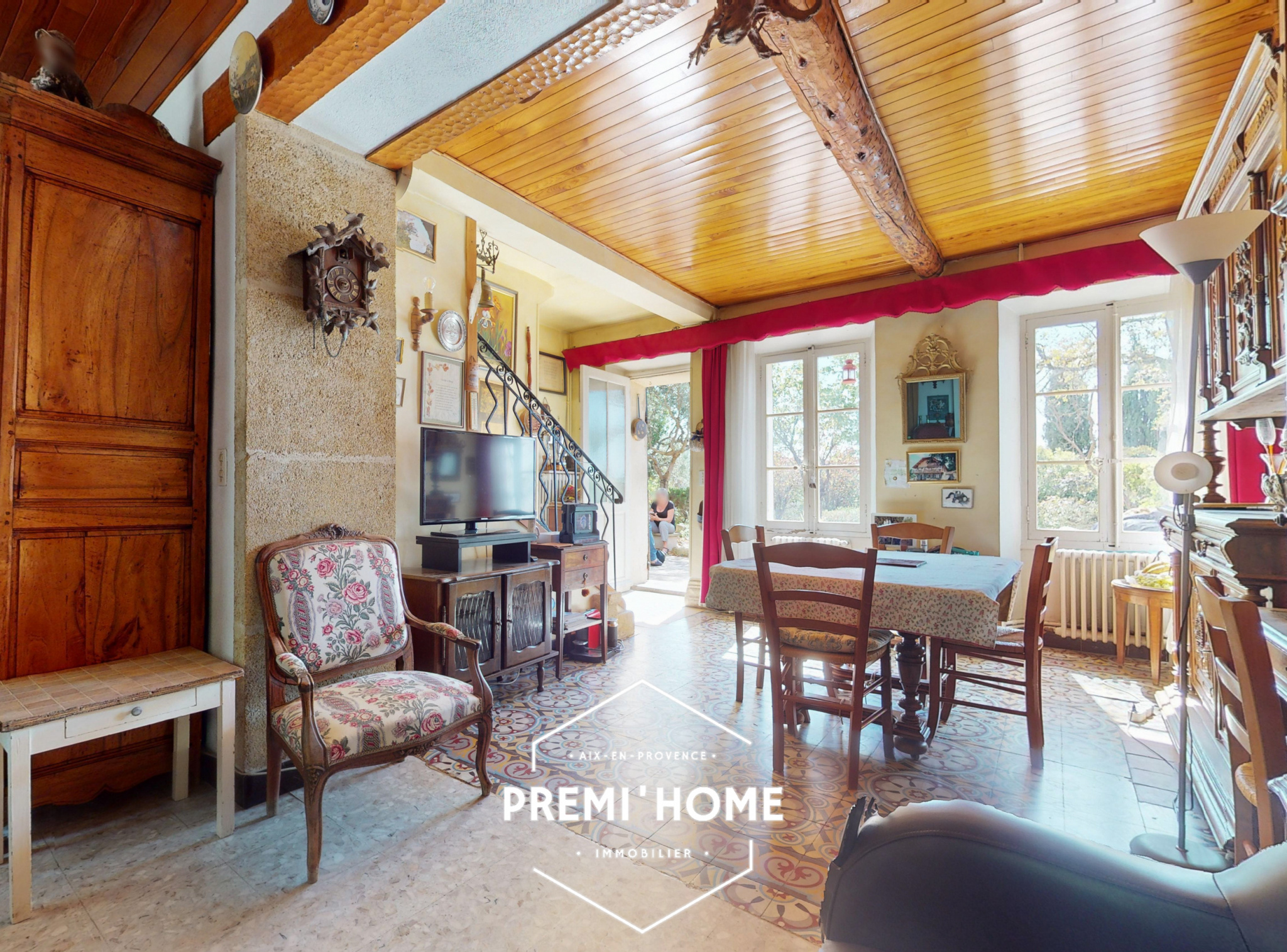 A VENDRE MAISON A RENOVER TERRAIN 3600M2 AIX EN PROVENCE EST - Premi'home Agence immobilière Aix En Provence