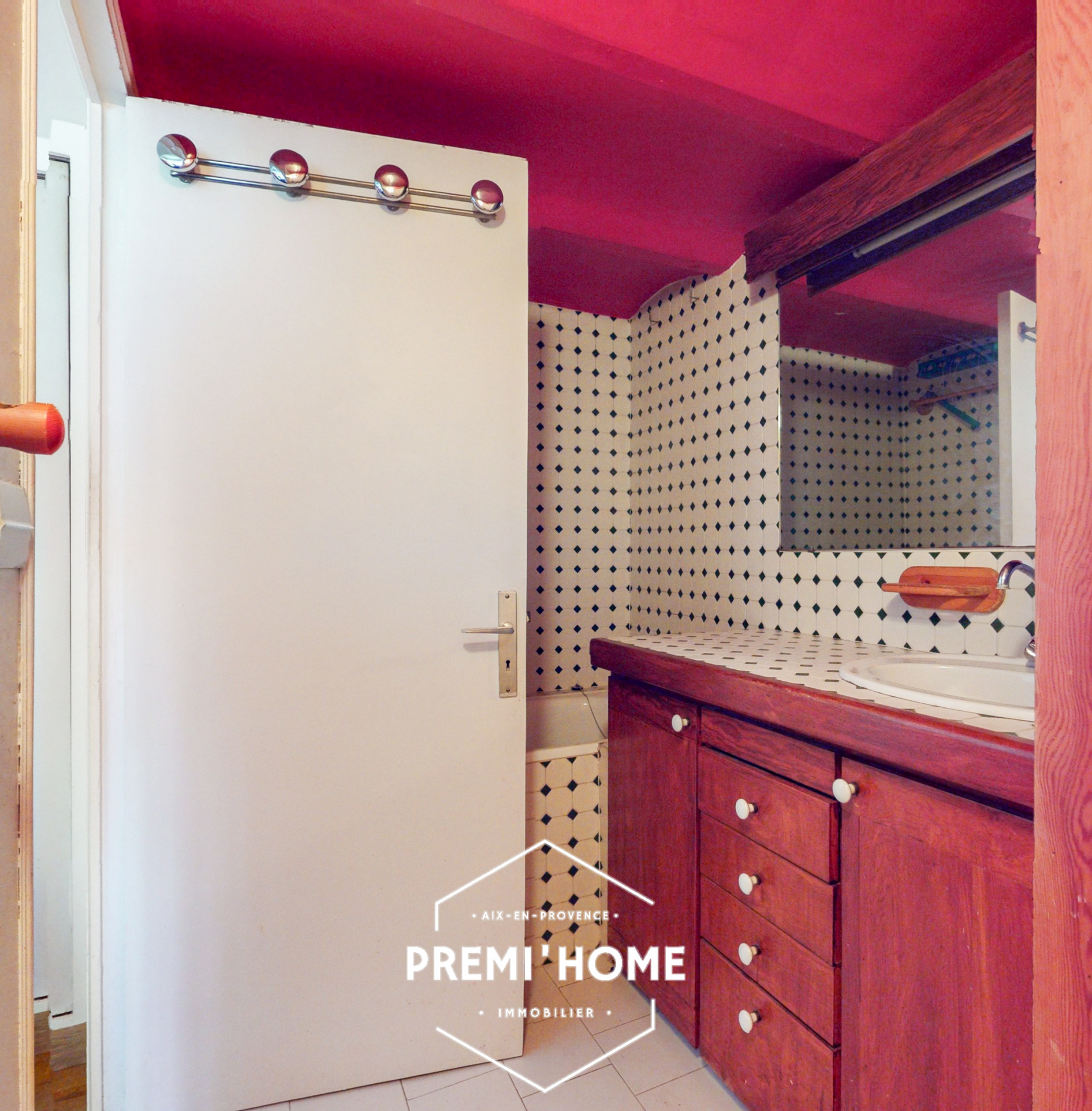 * A VENDRE T2 MEZZANINE PROCHE ROTONDE AIX EN PROVENCE *  - Premi'home Agence immobilière Aix En Provence