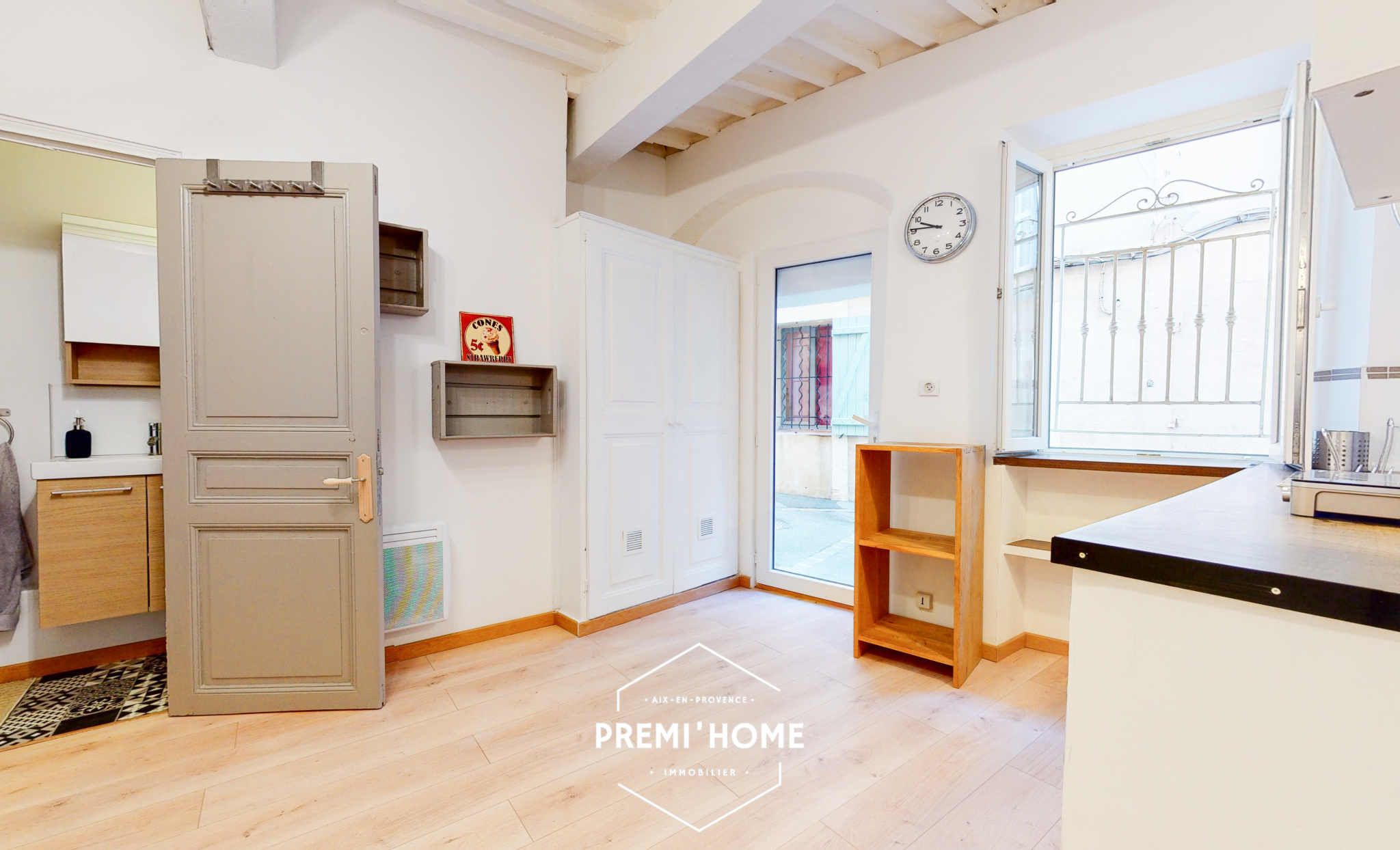 * STUIDO 16,62m2 + CAVE * CARNOT * - Premi'home Agence immobilière Aix En Provence