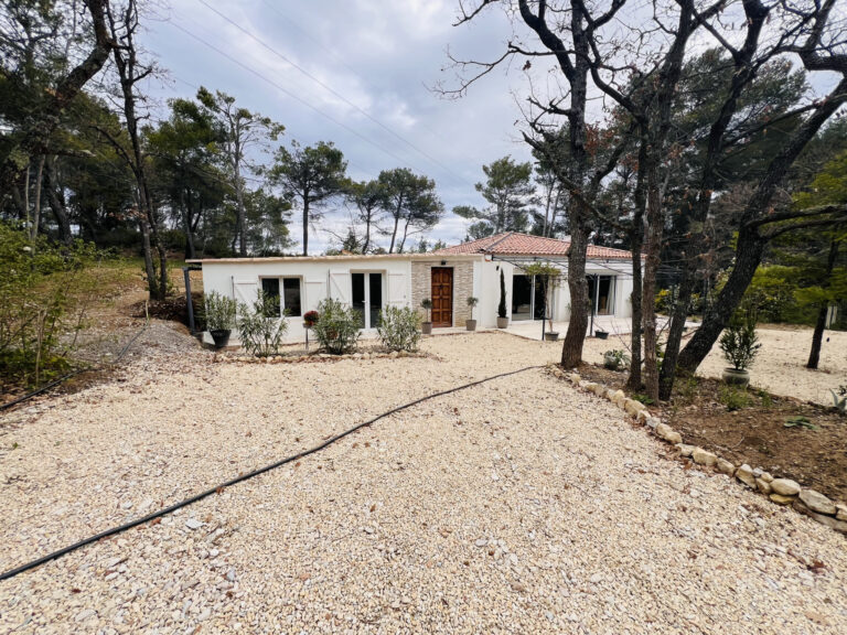 A VENDRE BELLE MAISON A ROGNES - Premi'home Agence immobilière Aix En Provence