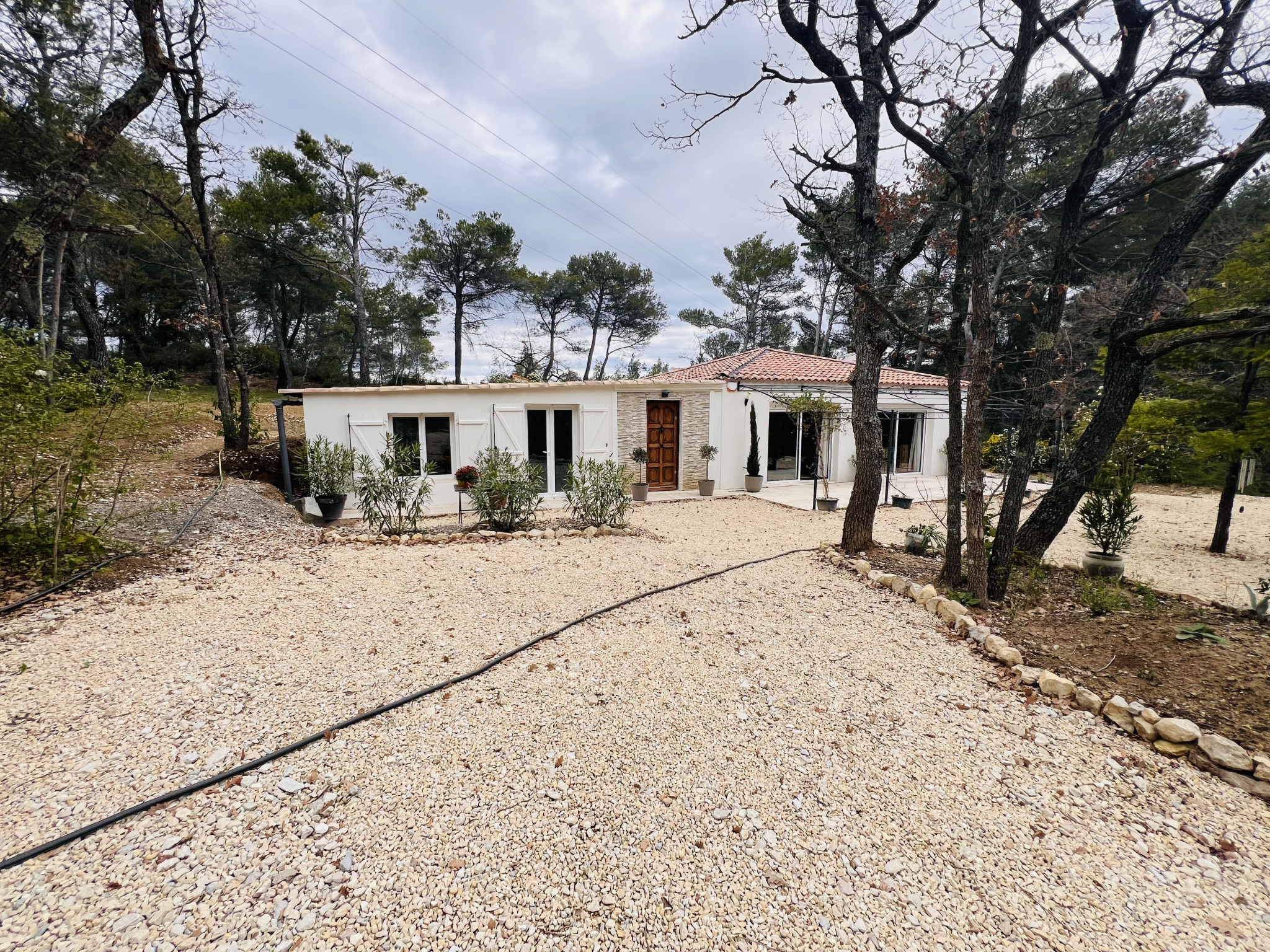 A VENDRE BELLE MAISON A ROGNES - Premi'home Agence immobilière Aix En Provence