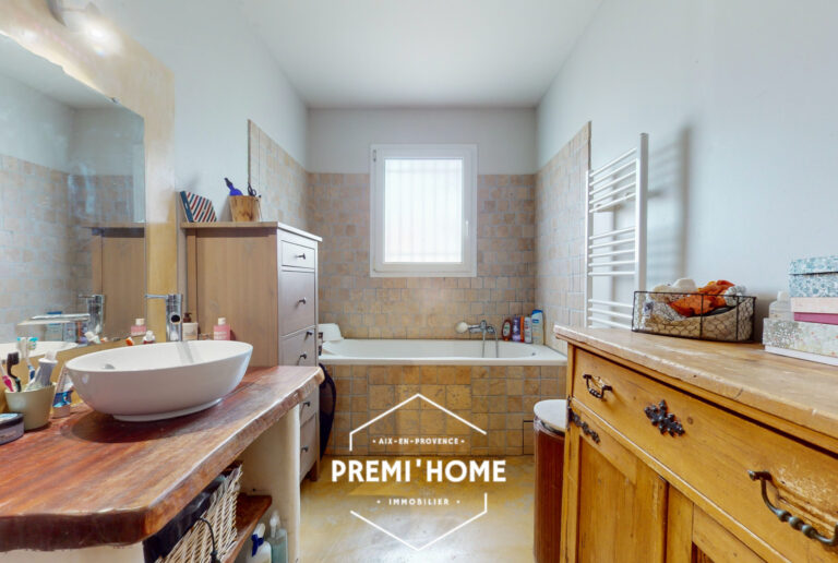 A VENDRE MAISON RÉCENTE 3 CHAMBRES PISCINE AUREILLE - Premi'home Agence immobilière Aix En Provence