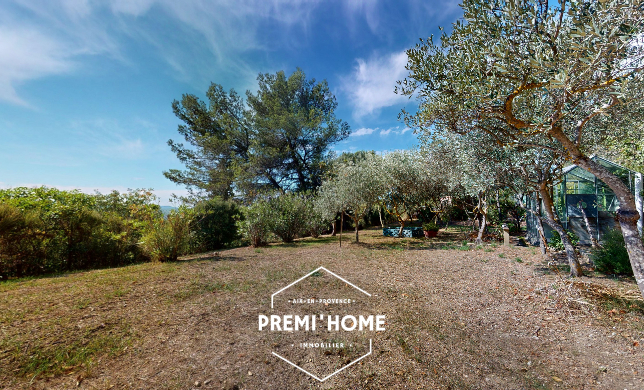 A VENDRE MAISON A RENOVER TERRAIN 3600M2 AIX EN PROVENCE EST - Premi'home Agence immobilière Aix En Provence