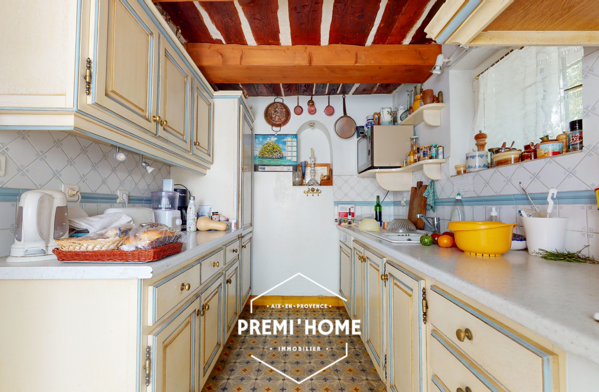 A VENDRE MAISON A RENOVER TERRAIN 3600M2 AIX EN PROVENCE EST - Premi'home Agence immobilière Aix En Provence