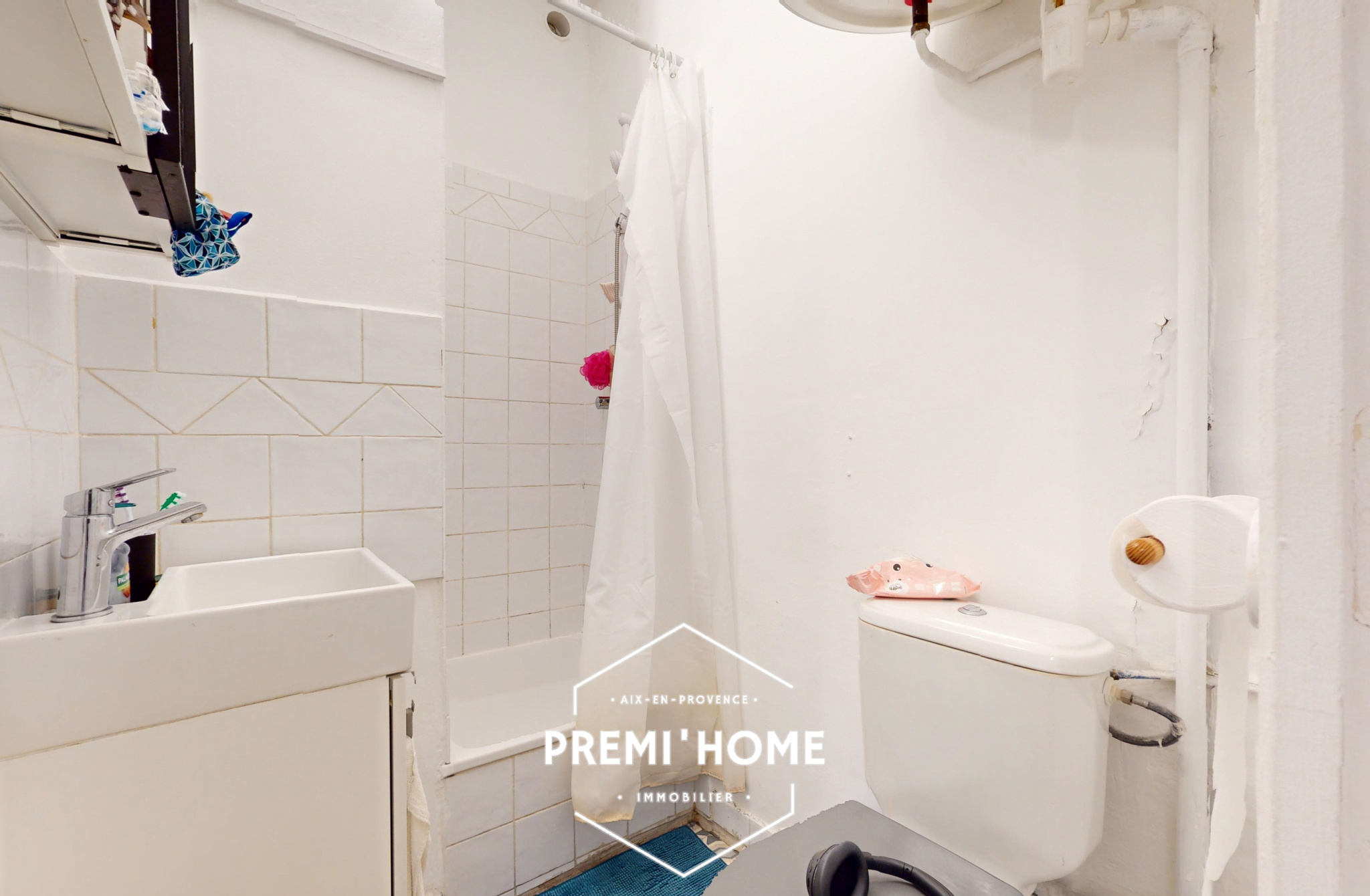 A VENDRE STUDIO EN DUPLEX RENOVE CENTRE VILLE HISTORIQUE - Premi'home Agence immobilière Aix En Provence