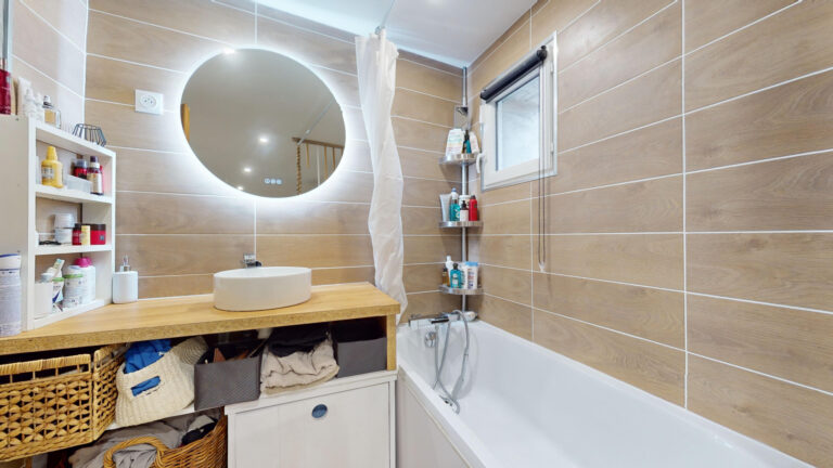 * MAISON T3/4 RENOVEE ROQUEVAIRE * - Premi'home Agence immobilière Aix En Provence