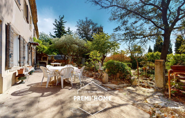 A VENDRE MAISON A RENOVER TERRAIN 3600M2 AIX EN PROVENCE EST - Premi'home Agence immobilière Aix En Provence