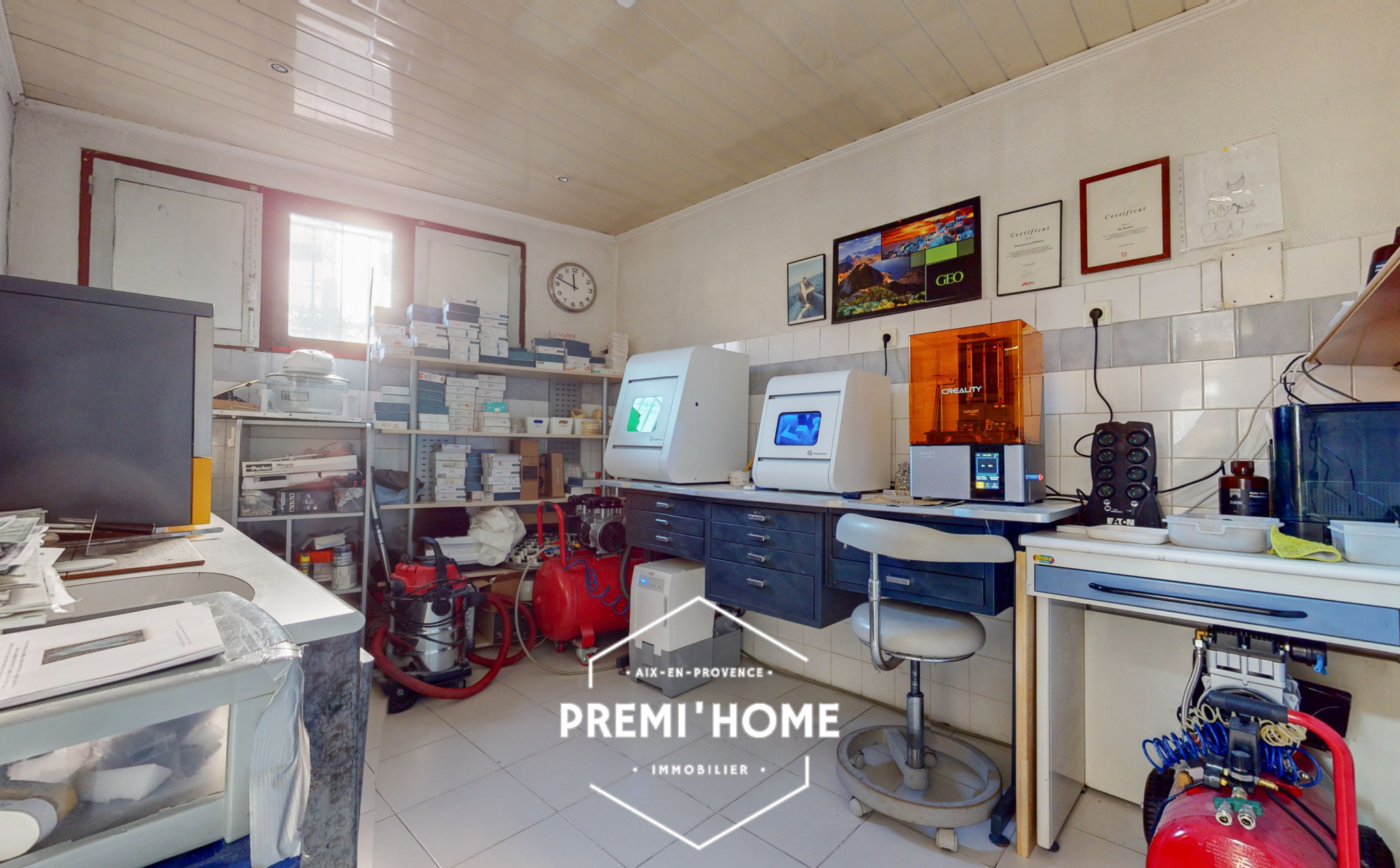 * A VENDRE LOCAL 93M2 QUARTIER AXIUM AIX * - Premi'home Agence immobilière Aix En Provence