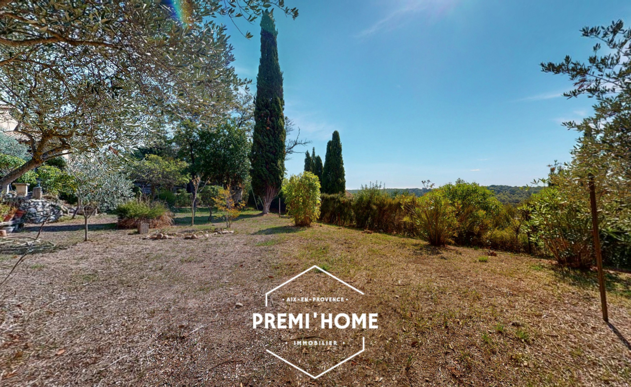 A VENDRE MAISON A RENOVER TERRAIN 3600M2 AIX EN PROVENCE EST - Premi'home Agence immobilière Aix En Provence
