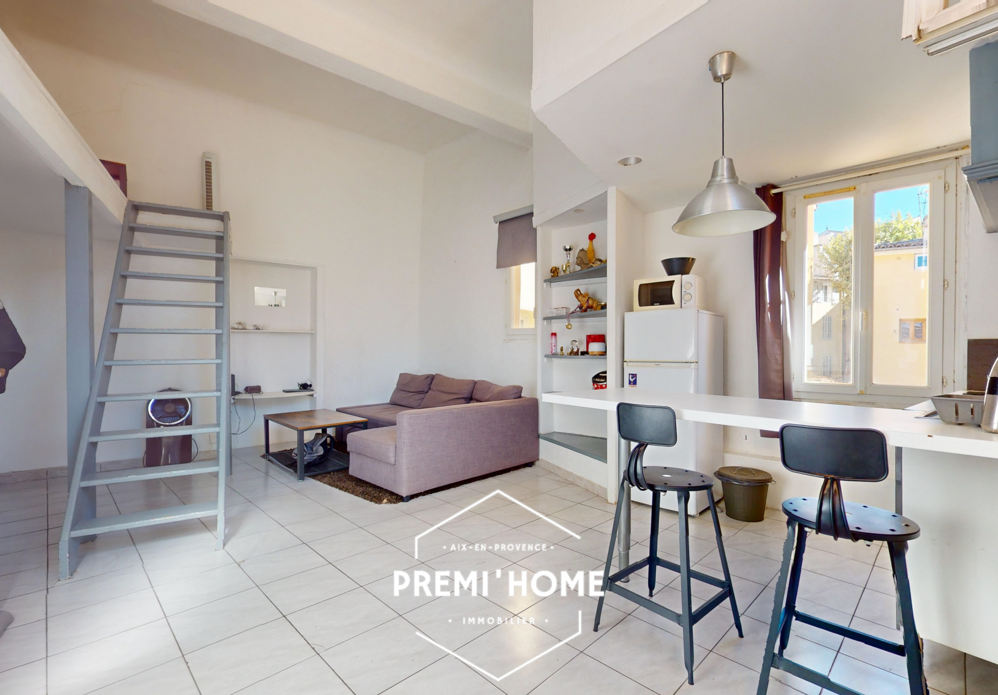 A VENDRE LOT DE DEUX GRANDS STUDIOS AIX CENTRE HISTORIQUE - Premi'home Agence immobilière Aix En Provence