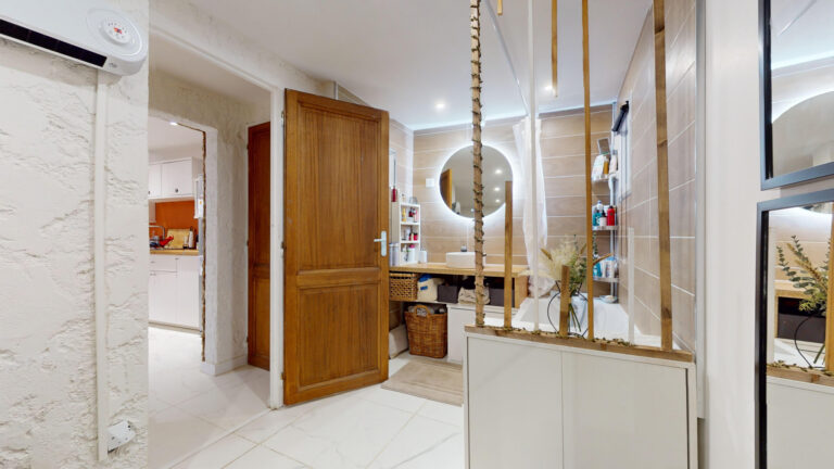 * MAISON T3/4 RENOVEE ROQUEVAIRE * - Premi'home Agence immobilière Aix En Provence