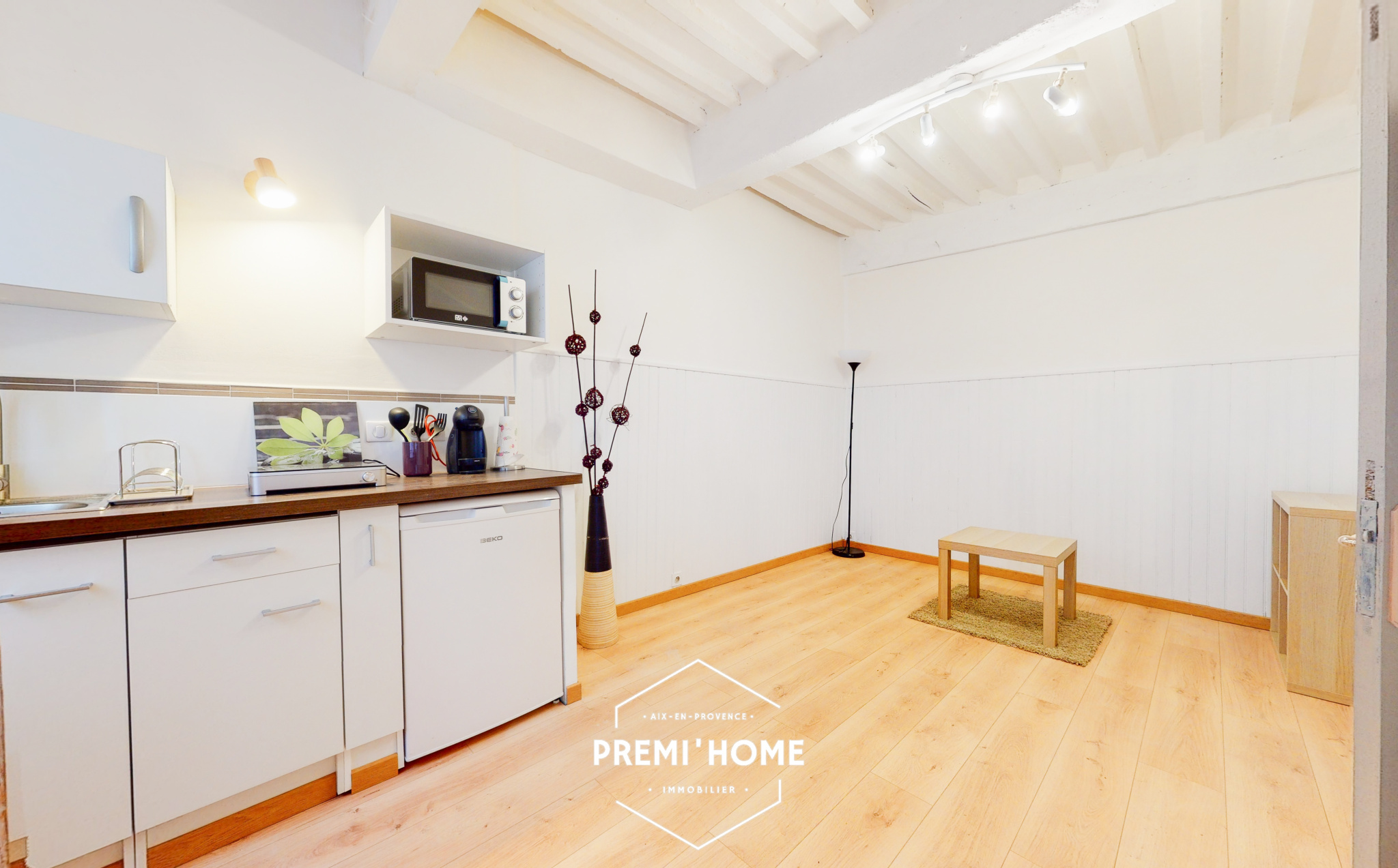 * STUIDO 16,62m2 + CAVE * CARNOT * - Premi'home Agence immobilière Aix En Provence