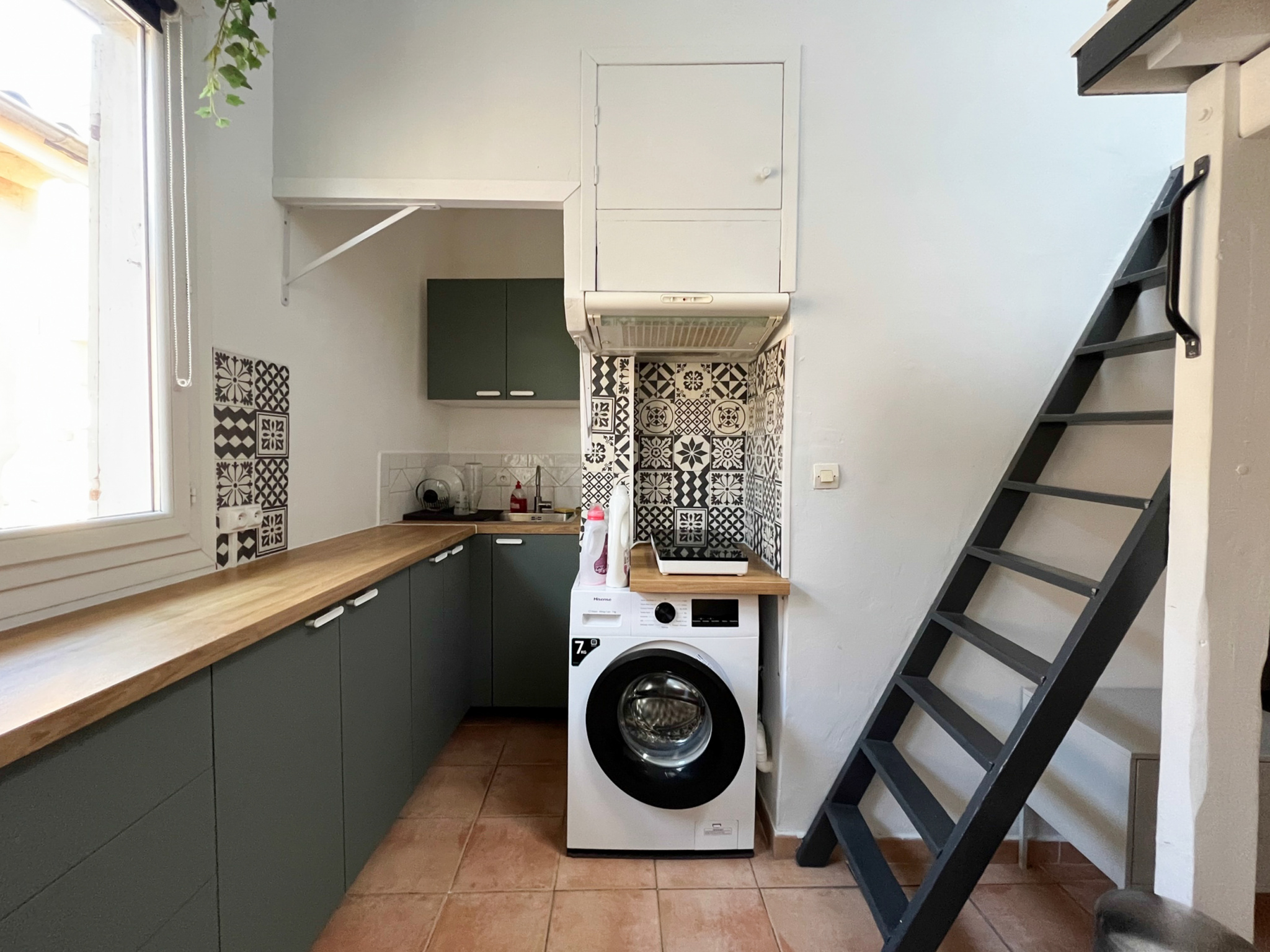 A VENDRE STUDIO EN DUPLEX RENOVE CENTRE VILLE HISTORIQUE - Premi'home Agence immobilière Aix En Provence