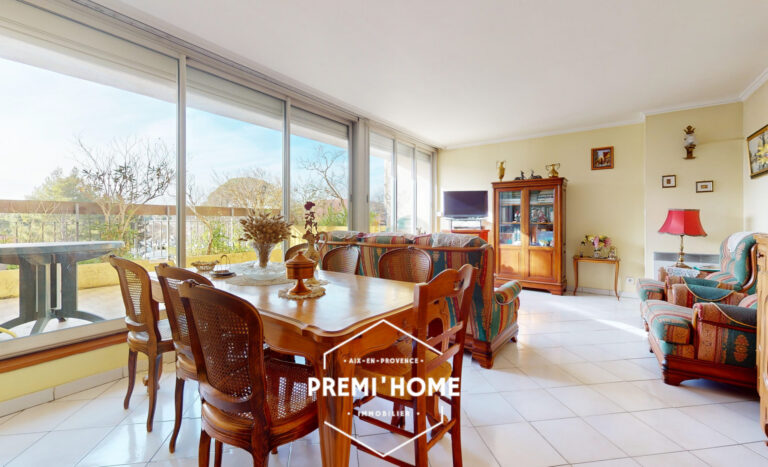 A VENDRE T3 CHATEAU DOUBLE TERRASSE ET ASCENSEUR - Premi'home Agence immobilière Aix En Provence