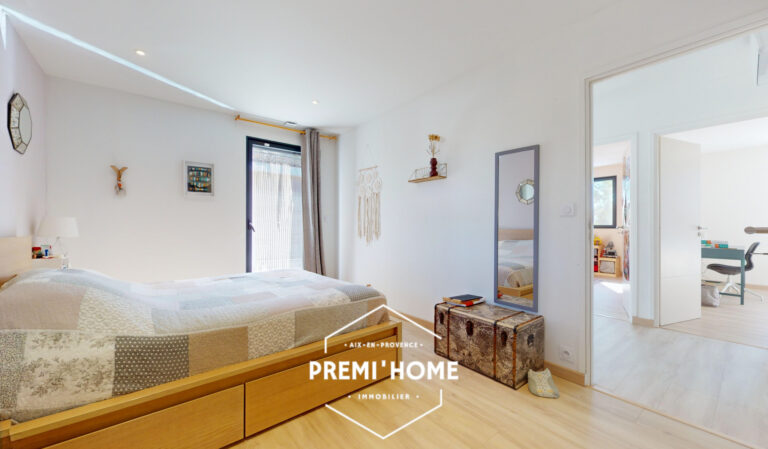 A VENDRE MAISON RECENTE PISCINE EGUILLES - Premi'home Agence immobilière Aix En Provence