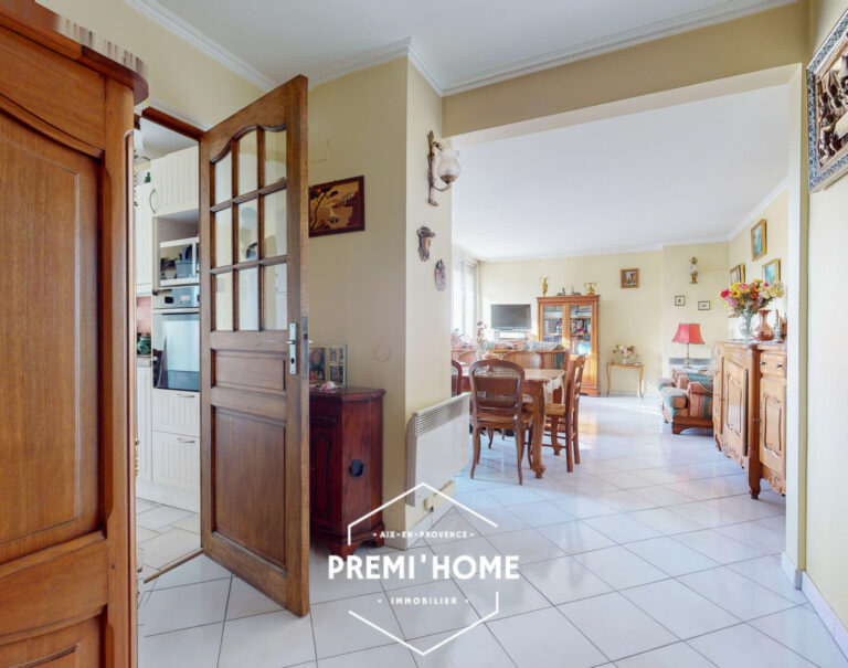 A VENDRE T3 CHATEAU DOUBLE TERRASSE ET ASCENSEUR - Premi'home Agence immobilière Aix En Provence