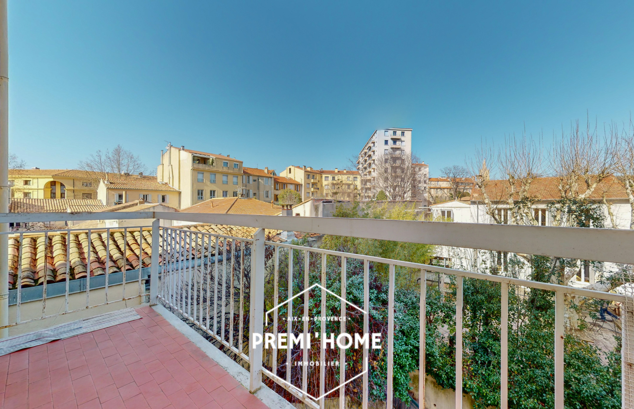 * A VENDRE T2 SAINT JEROME LOUE * - Premi'home Agence immobilière Aix En Provence