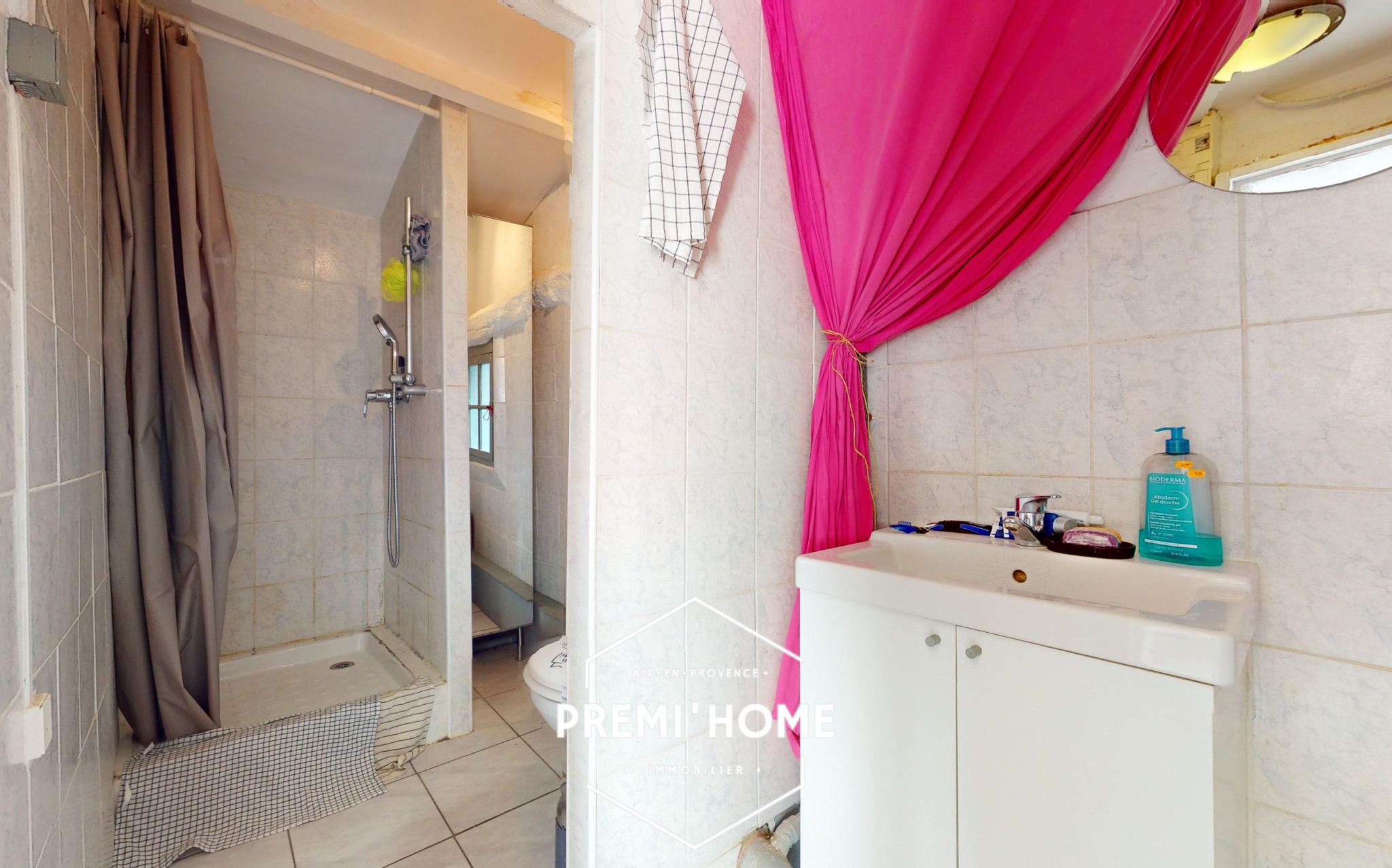 A VENDRE LOT DE DEUX GRANDS STUDIOS AIX CENTRE HISTORIQUE - Premi'home Agence immobilière Aix En Provence