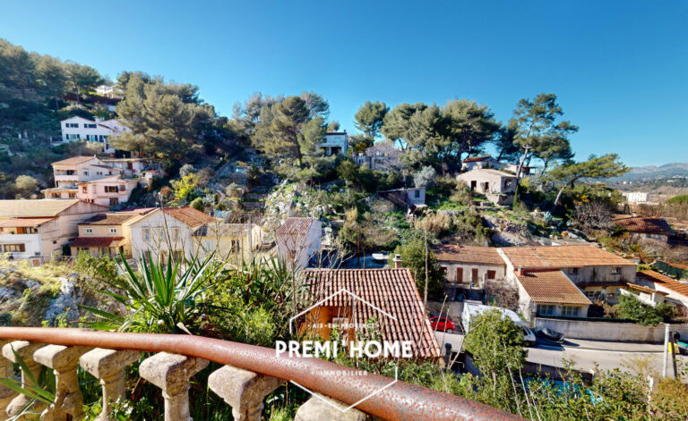A VENDRE MAISON T4 de 135m2 sur 1500m2 DE TERRAIN au calme a - Premi'home Agence immobilière Aix En Provence