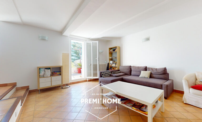MAISON RENOVEE 4 CHAMBRES + 2 STUDIOS ET PISCINE SECTEUR AXI - Premi'home Agence immobilière Aix En Provence