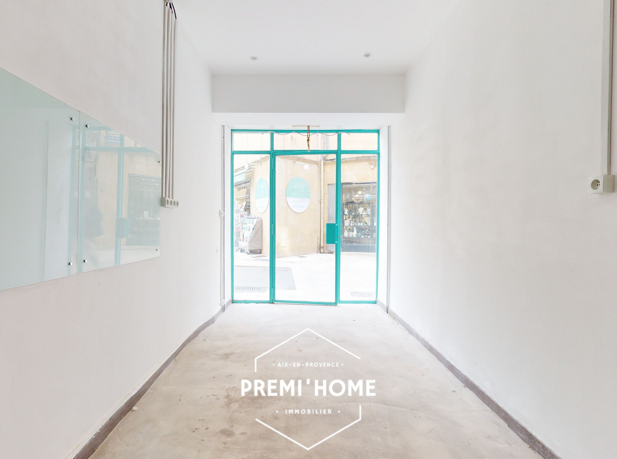 * LOCAL COMMERCIAL CENTRE HISTORIQUE AIX EN PROVENCE * - Premi'home Agence immobilière Aix En Provence