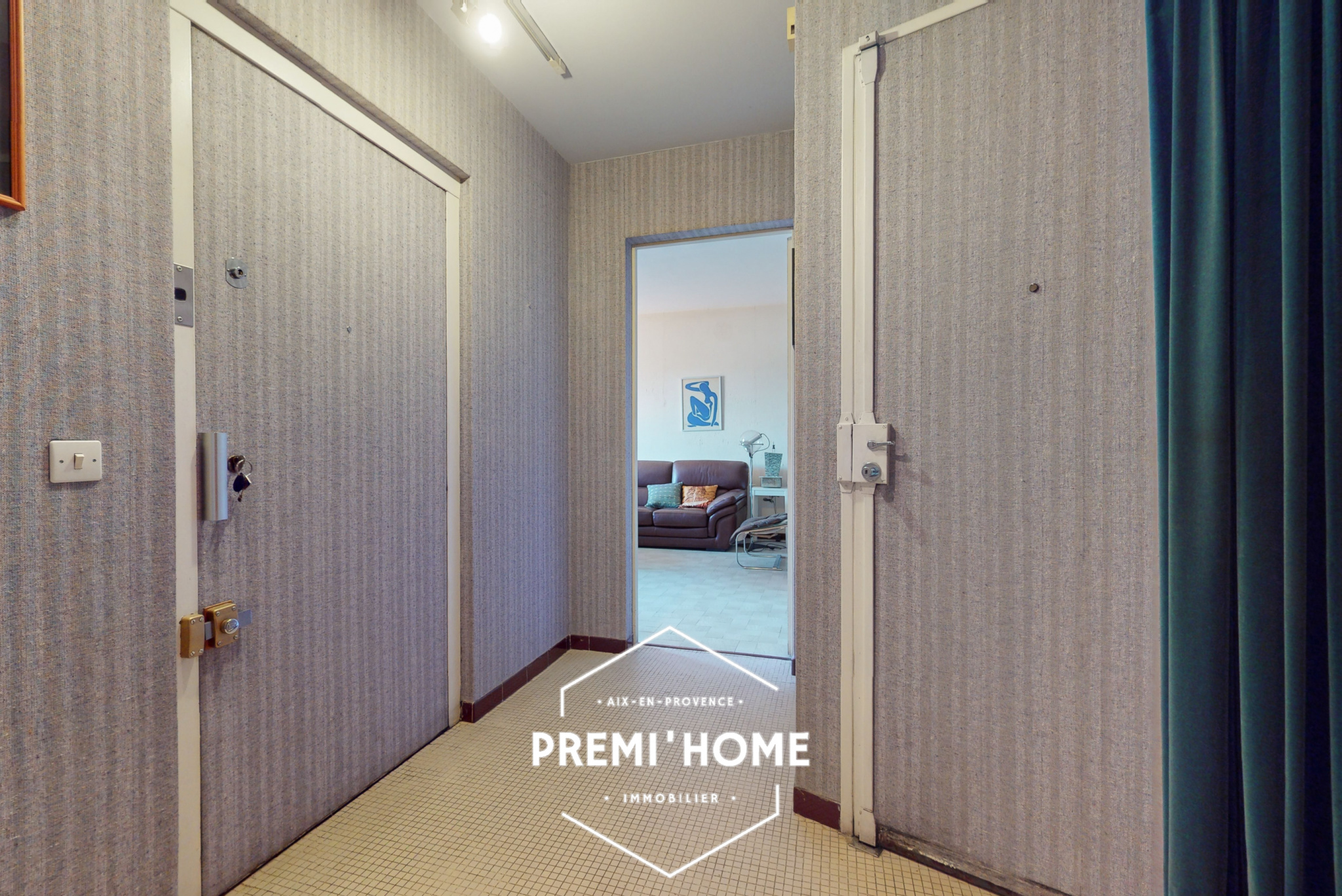 Appartement T5 dernier étage de 130m2 avec 40m2 de terrasse - Premi'home Agence immobilière Aix En Provence