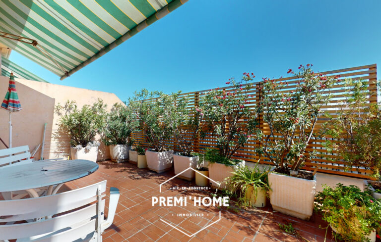 Appartement T5 dernier étage de 130m2 avec 40m2 de terrasse - Premi'home Agence immobilière Aix En Provence